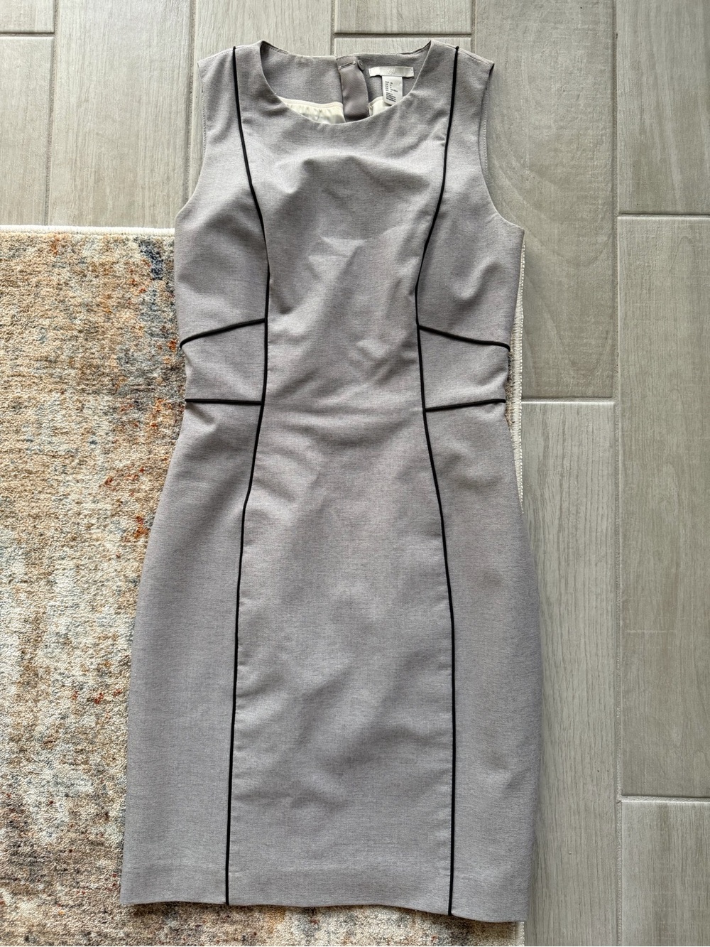H&M Gray Sleeveless Sheath Dress with Black Piping